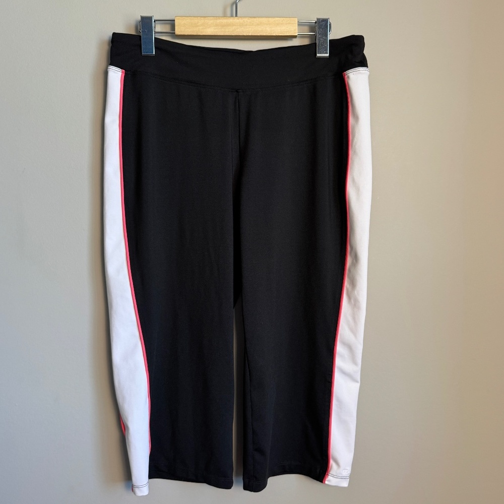Izod Performx Women's Athletic Capri Yoga Pant Leggings Black Medium‎ Stripe